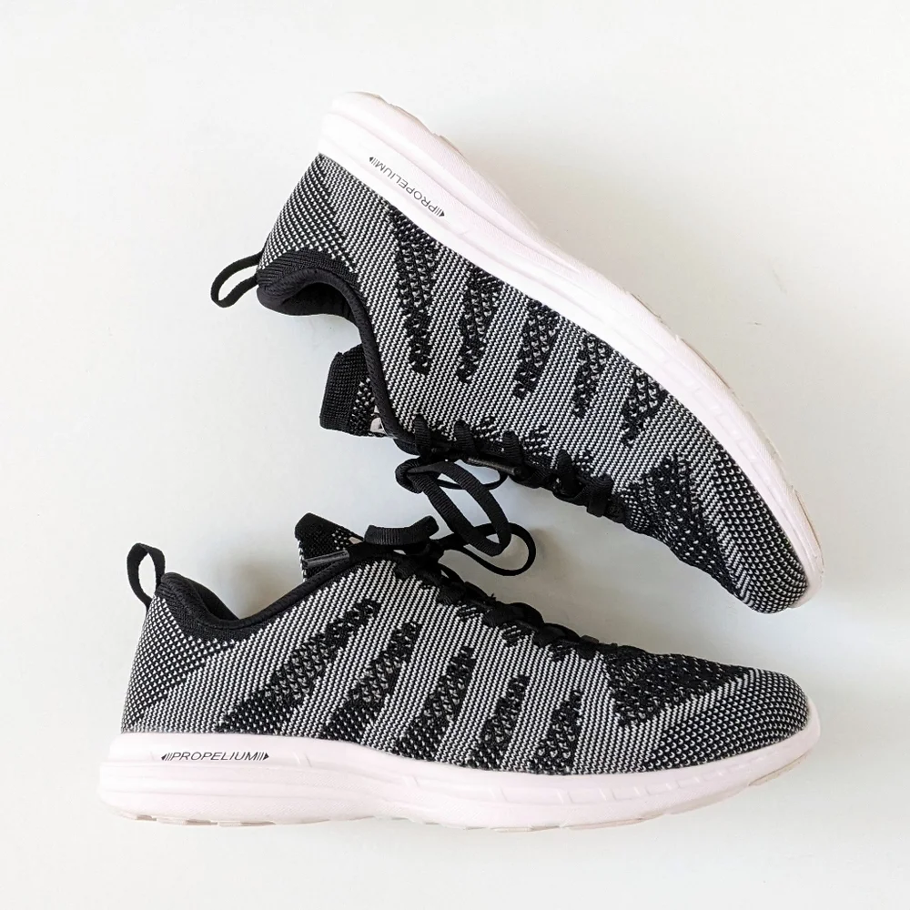 APL Techloom Pro Sneakers In Black / Bleached Pink Size 8.5 - Picture 15 of 16